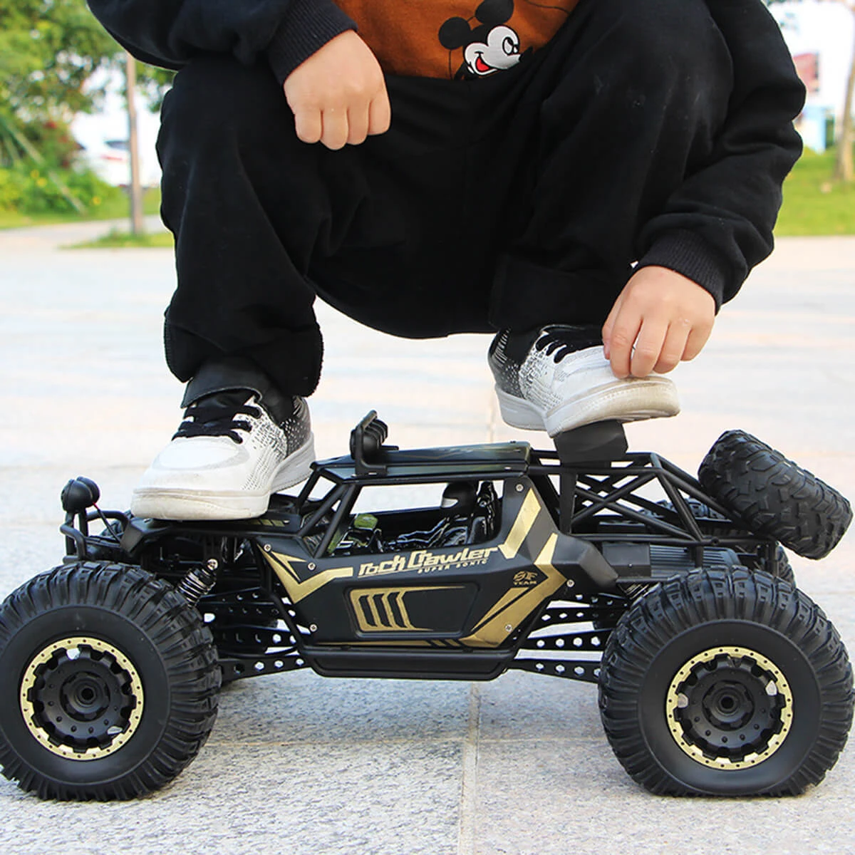 1/8 Large RC Car 4WD Remote Control Monster Truck Rock Crawler Climbing Buggy 12 1/8 Large RC Car 4WD Remote Control Monster Truck Rock Crawler Climbing Buggy - Image 12