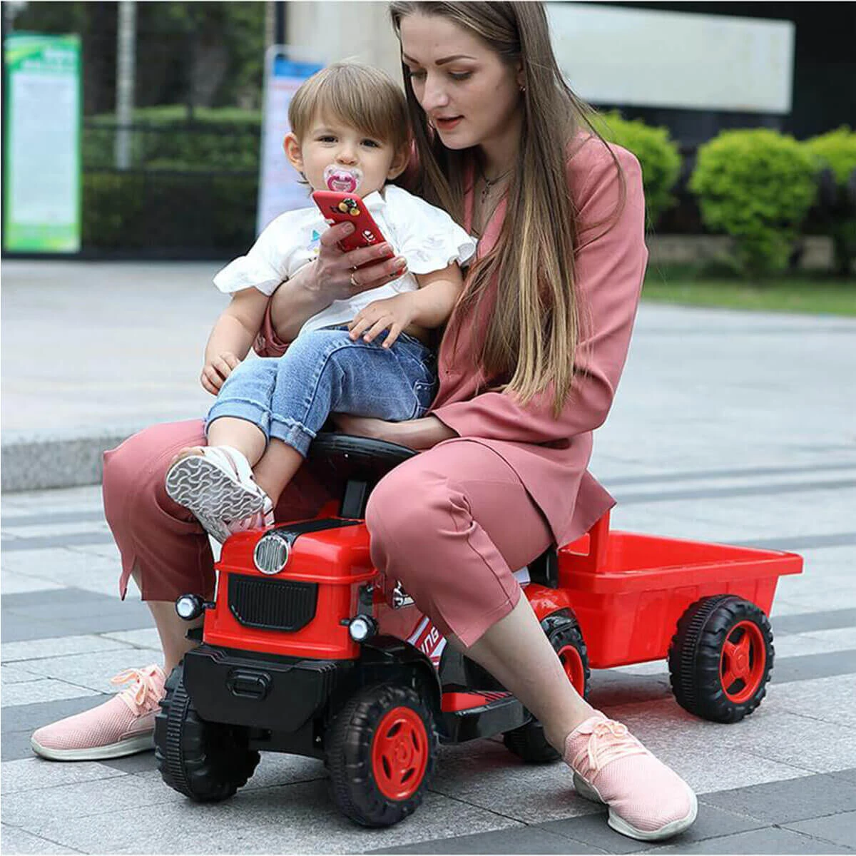 6V Electric Kids Ride On Tractor With Wagon Battery Powered Ride On Car For Boys & Girls 3 6V Electric Kids Ride On Tractor With Wagon Battery Powered Ride On Car For Boys & Girls - Image 3