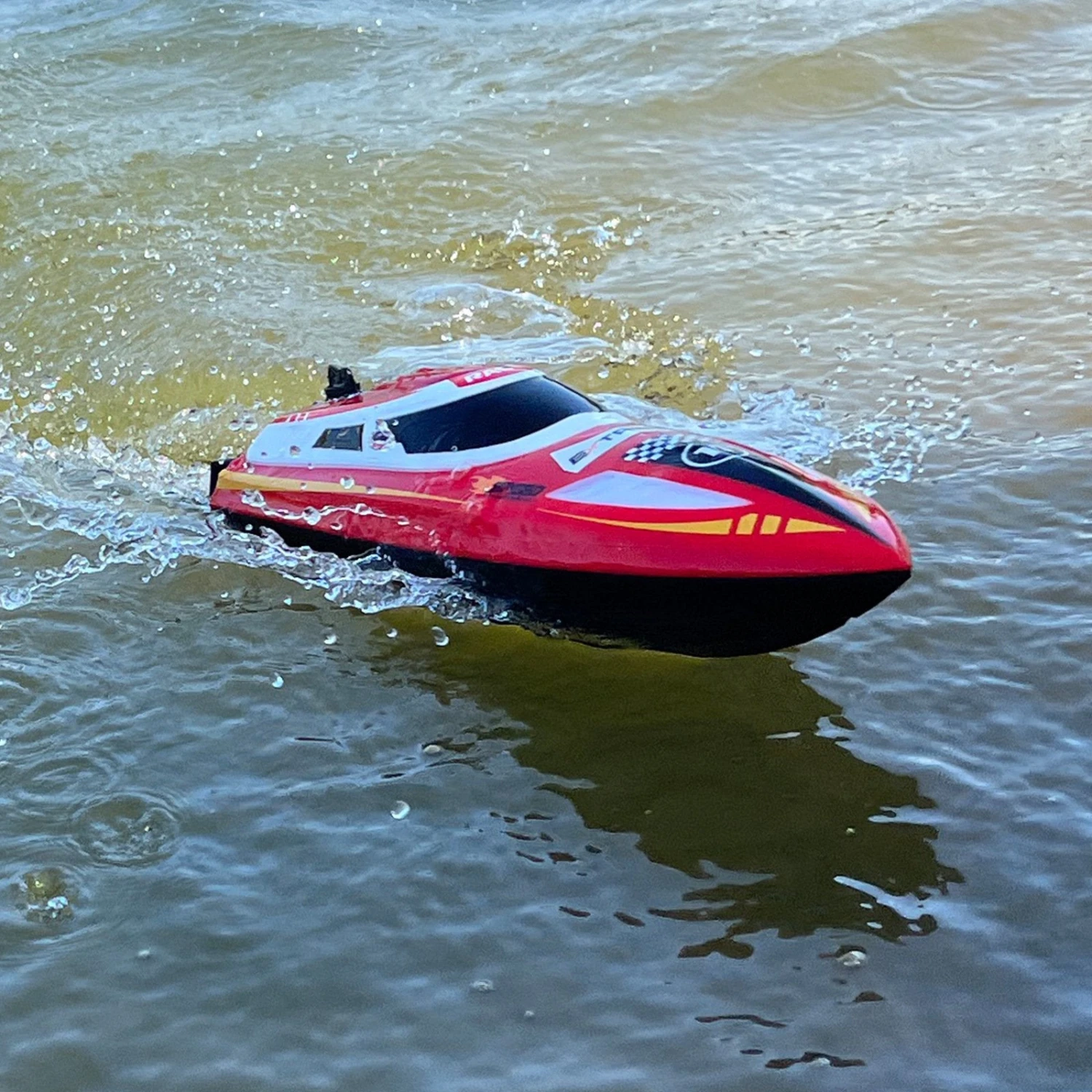 30KM/H Remote Control Boat 2.4G Fast Racing Boat Waterproof With LED Light 14 30KM/H Remote Control Boat 2.4G Fast Racing Boat Waterproof With LED Light - Image 14